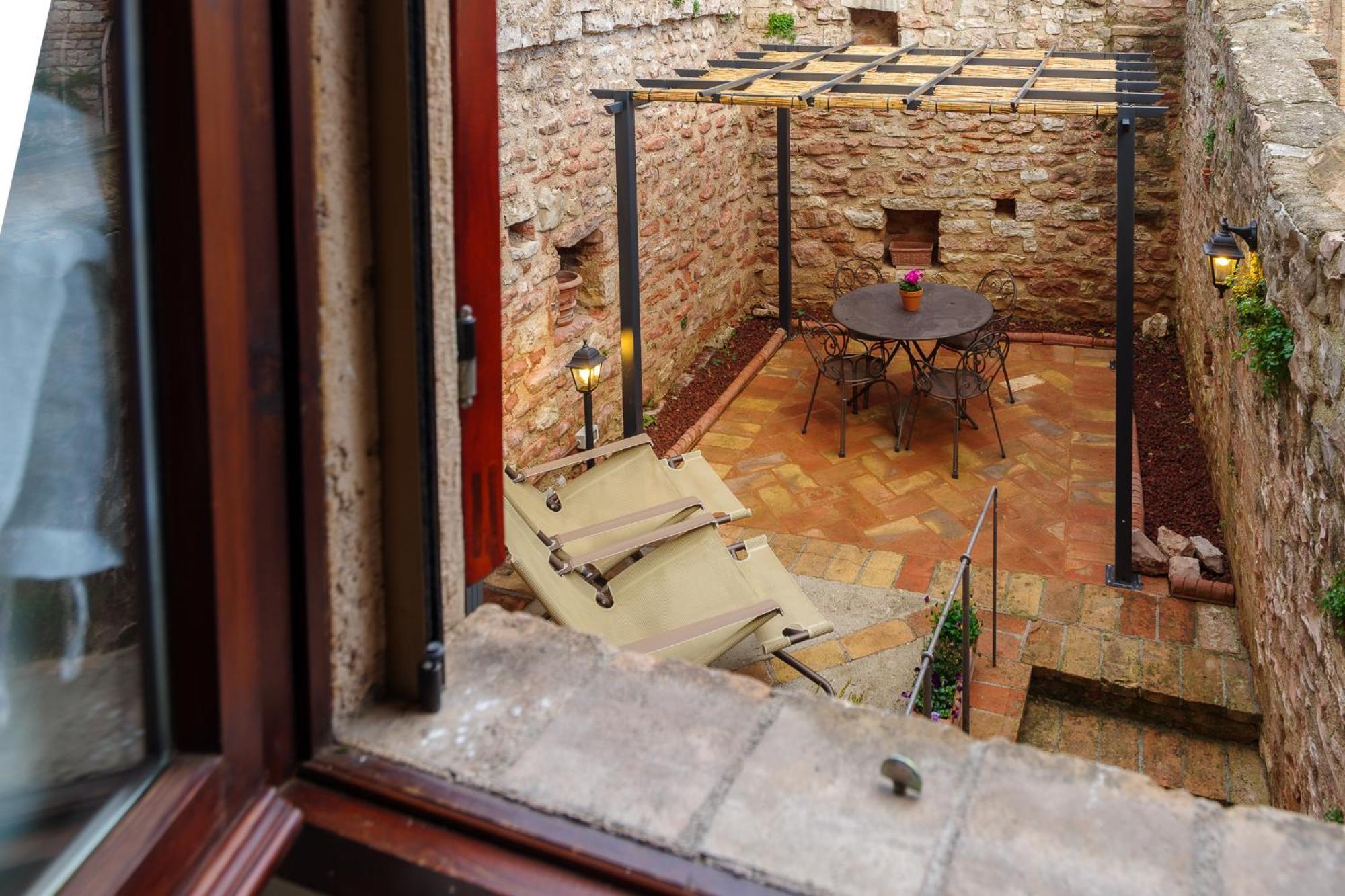 La Piccola Corte Appartement Spello Buitenkant foto